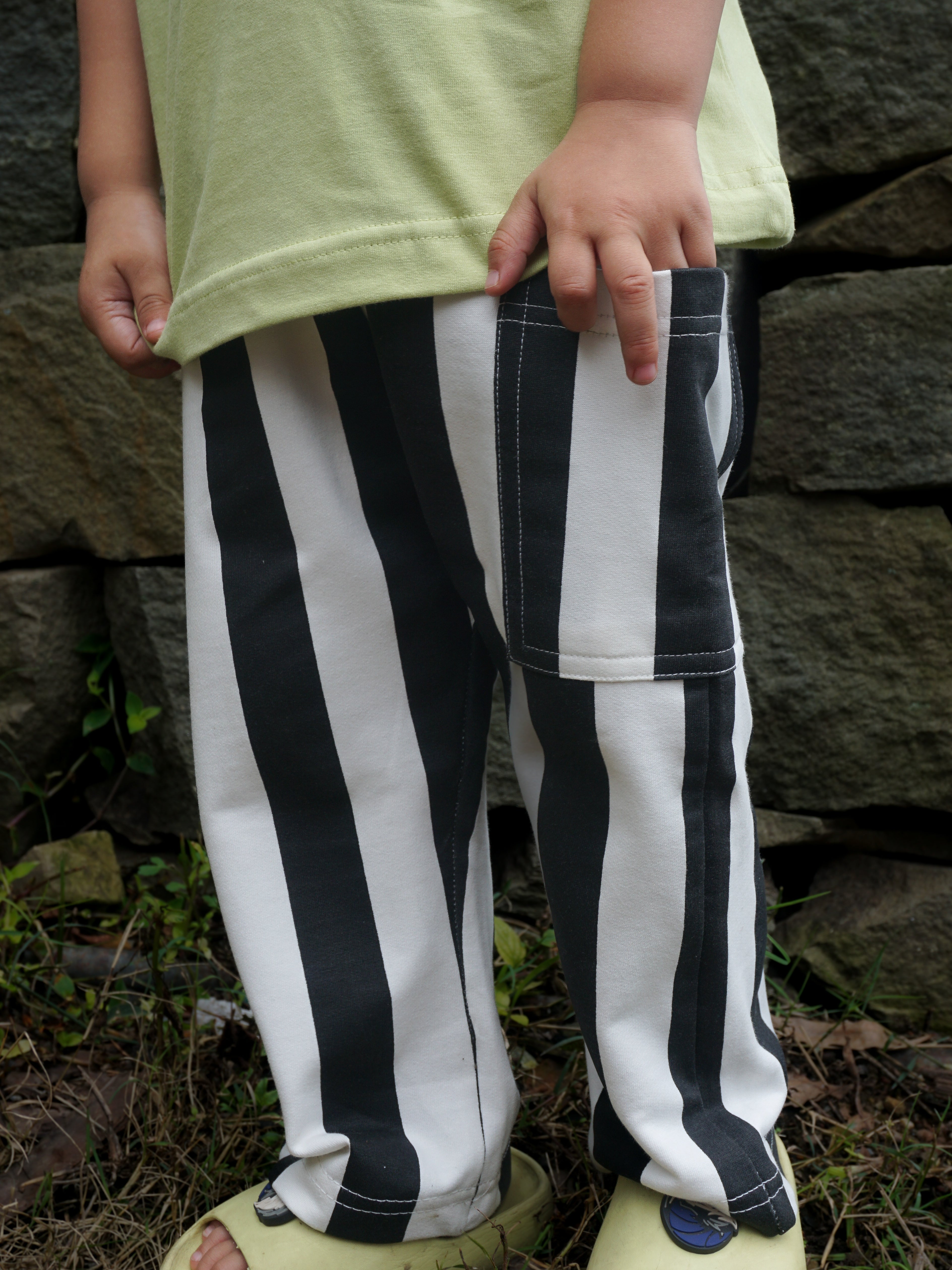 Black White French Terry kids pants - undyed cotton base Oeko-Tex - Gozikids